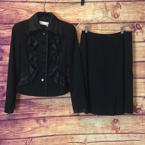 Valentino Black Satin Ruffle Wool Jacket Skirt Set - Picture 1 of 8